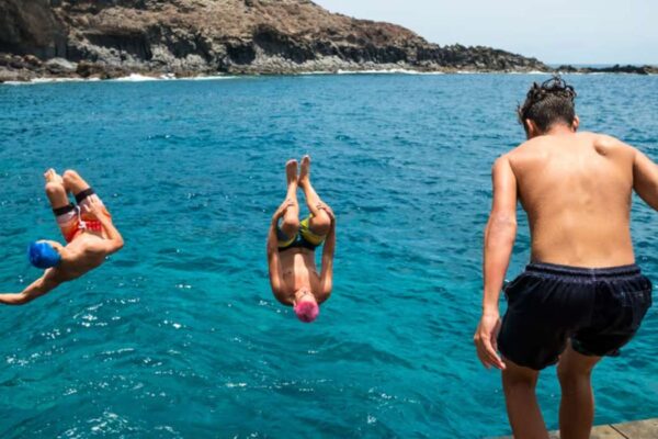 peut on se baigner aux canaries en mars