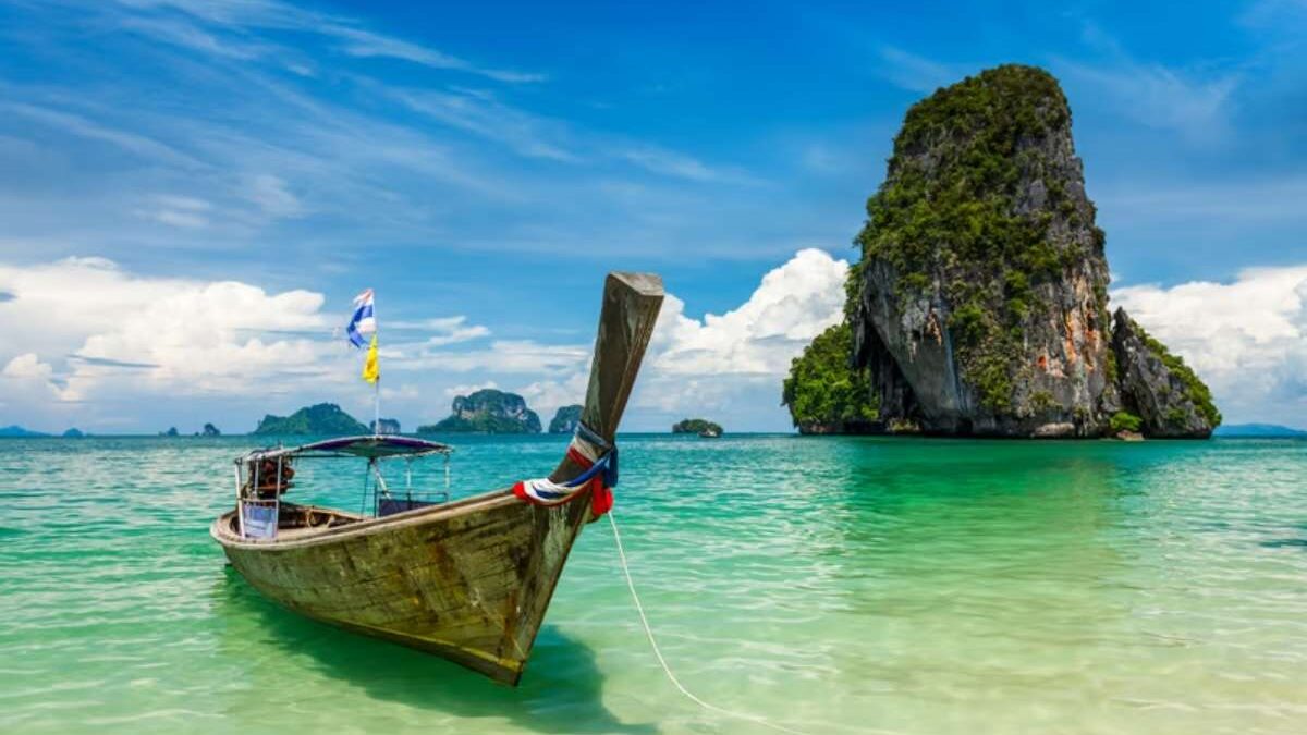 Que dois-je prendre avec moi pour un voyage en Thaïlande ?